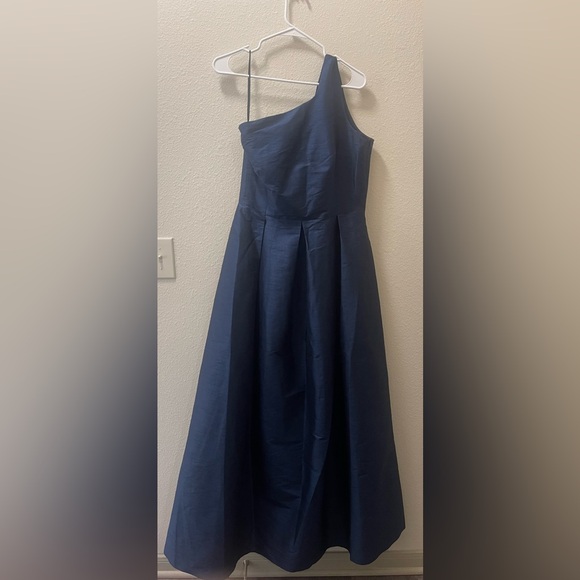 Elegant One Shoulder Navy Dress - Picture 2 of 3